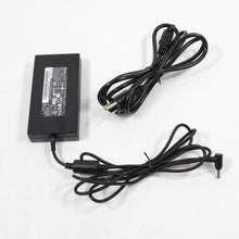 Load image into Gallery viewer, MSI Thin GF63 15.6" FHD i7-12650H 2.3GHz NVIDIA RTX 3050 - 1TB SSD (12UC-824US)