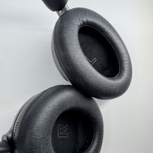 Load image into Gallery viewer, Bose QuietComfort Ultra Over-Ear Headphones - Black w/ Case + Cables