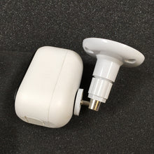Load image into Gallery viewer, Arlo Essential (2nd Generation) VMC3050 2K Outdoor Camera (w/mountings)