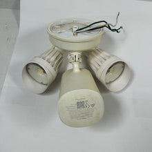 Load image into Gallery viewer, Eufy T8422 Security Floodlight Cam E 2K - White
