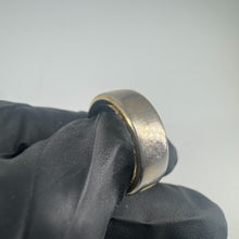 Load image into Gallery viewer, Oura Ring Gen3 Horizon Size 8 - Gold JZ90-51383-08