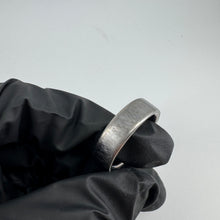 Load image into Gallery viewer, Oura Ring 4 Smart Ring Size 15 - Silver Ring