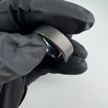 Load image into Gallery viewer, Oura Ring Gen 4 Size 13 Stealth & Charging Base