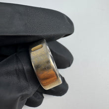 Load image into Gallery viewer, Oura Ring Gen 4 Size 7 Gold & Charging Base