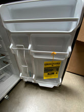 Load image into Gallery viewer, Frigidaire - 4.5 Cu. Ft. Mini Fridge - Silver Mist Model: FFPE45B2QM