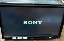 Load image into Gallery viewer, Sony XAV‑AX4000 – 7" Touchscreen Media Receiver (READ!)