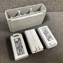Load image into Gallery viewer, DJI Mini 2 Two-Way Charging Hub CHX161 w/ 3 BWX161-2250-7.7 Batteries
