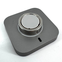 Load image into Gallery viewer, Oura Ring Gen 4 Size 10 Brushed Silver & Charging Base