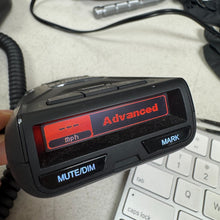Load image into Gallery viewer, *Display Issue* Uniden R3 Extreme Voice Alert Long Range Radar & Laser Detector