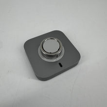Load image into Gallery viewer, Oura Ring 4 Smart Ring Size 7 - Silver w/ Charging Station