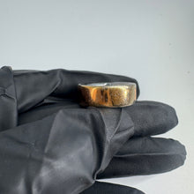 Load image into Gallery viewer, Oura Ring Gen 4 Size 8 Rose Gold & Charging Base