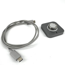 Load image into Gallery viewer, Oura Ring 4 Smart Ring Size 7 - Silver w/ Charging Station