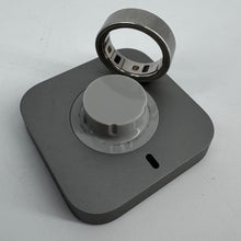 Load image into Gallery viewer, Oura Ring Gen 4 Size 10 Brushed Silver & Charging Base