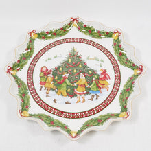 Load image into Gallery viewer, Villeroy & Boch Toy's Fantasy Serving Platter 15" Christmas Tree & Carolers Tray