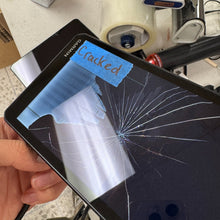 Load image into Gallery viewer, LOT OF DEFECTIVE GARMIN NAVIGATION DEVICES