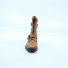 Load image into Gallery viewer, Donald Pliner Dusten Boots Size 6.5 (saddle calf)