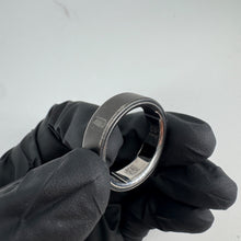 Load image into Gallery viewer, Oura Ring Gen 4 Size 13 Stealth & Charging Base