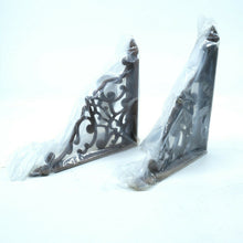 Load image into Gallery viewer, Cast Iron Shelf Bracket - Rust - 8 1/2" x 9" (PACK OF 2)
