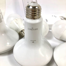 Load image into Gallery viewer, Sengled Color Changing Bulbs 8 Pack Starter Kit with Smart Switch &amp; Hub A19
