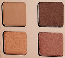 Load image into Gallery viewer, Bloomingdale´s Queen of Shade Eyeshadow Palette (10 shades) Brains &amp; Bronze 02
