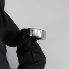 Load image into Gallery viewer, Oura Ring 4 Smart Ring Size 9 - Silver
