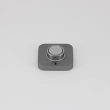 Load image into Gallery viewer, Oura Ring Gen 4 Size 10 Silver &amp; Charging Base
