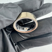 Load image into Gallery viewer, Oura Ring Gen 4 Size 10 Gold &amp; Charging Base
