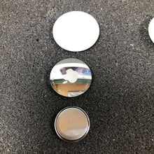 Load image into Gallery viewer, Apple AirTag (1st Gen) 3 Pack White A2187 Airtag Airtags
