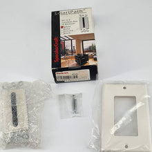 Load image into Gallery viewer, SpeakerCraft IRC-4.0 White IR Receiver Junction Box – New Audio Accessory
