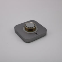 Load image into Gallery viewer, Oura Ring 4 Smart Ring Size 6 - Gold

