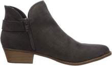Load image into Gallery viewer, Dolce Vita Kids' Graci Fashion Boot Size 2
