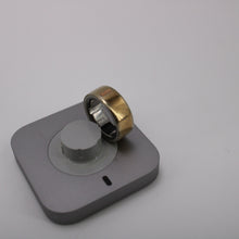 Load image into Gallery viewer, Oura Ring 4 Smart Ring Size 6 - Gold
