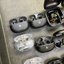 Load image into Gallery viewer, Samsung Buds and Different Brands LOT of 30 (FOR PARTS!)
