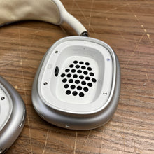 Load image into Gallery viewer, Apple AirPods Max 1st Generation A2096 (FOR PARTS!)
