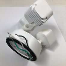 Load image into Gallery viewer, Blink Wired Floodlight Camera 1080p HD Security Siren BFM00100UW
