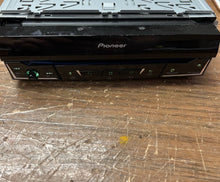 Load image into Gallery viewer, Pioneer AVH-3500NEX 7'' Multimedia DVD Receiver (FOR PARTS!)
