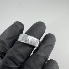 Load image into Gallery viewer, Oura Ring 4 Smart Ring Size 9 - Silver
