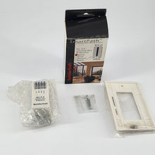 Load image into Gallery viewer, SpeakerCraft IRC-4.0 White IR Receiver Junction Box – New Audio Accessory
