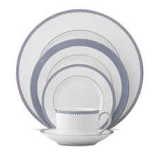 Load image into Gallery viewer, Vera Wang Wedgwood Collection Accent Plate 9" (Vera Grosgrain Indigo)
