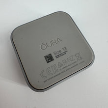 Load image into Gallery viewer, Oura Ring Gen 4 Size 13 Stealth &amp; Charging Base
