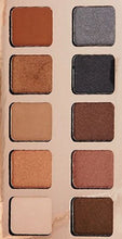 Load image into Gallery viewer, Bloomingdale´s Queen of Shade Eyeshadow Palette (10 shades) Brains &amp; Bronze 02
