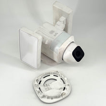 Load image into Gallery viewer, eufy Floodlight Camera E30 2K 360° Pan Tilt Outdoor Security Camera acceptable
