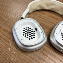 Load image into Gallery viewer, Apple AirPods Max 1st Generation A2096 (FOR PARTS!)
