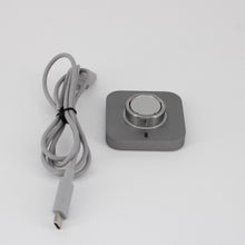 Load image into Gallery viewer, Oura Ring Gen 4 Size 10 Silver &amp; Charging Base
