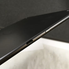 Load image into Gallery viewer, Amazon Kindle Scribe 1st Gen. (2022) 16GB Wi-Fi 10.2" (B09BS26B8B) Gray
