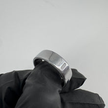 Load image into Gallery viewer, Oura Ring Gen 4 Size 13 Silver &amp; Charger Base
