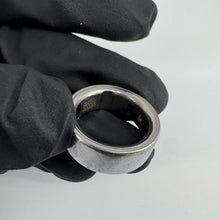Load image into Gallery viewer, Oura Ring 4 Smart Ring Size 7 - Silver
